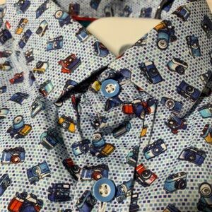 XL Artsy Designer Visconti Black’s  Camera Print Shirt,100% Soft Natural Cotton!